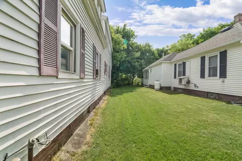 Exterior - 103 Chamberlain St, Brewer, ME 04412 photo 4 of 7