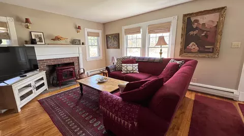 Living - 509 Stackpole Rd, Durham, ME 04222 photo 1 of 3
