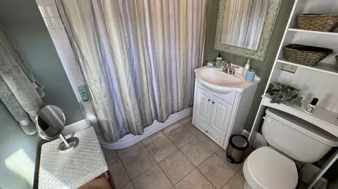 Bath - 509 Stackpole Rd, Durham, ME 04222 photo 1 of 3