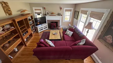 Living - 509 Stackpole Rd, Durham, ME 04222 photo 3 of 3