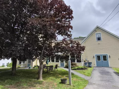 49 High St, Wilton, ME 04294