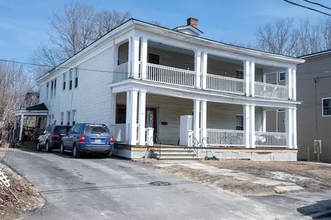 31 Drummond St, Auburn, ME 04210