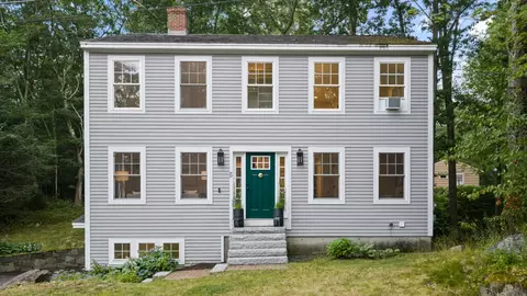 5 Hemlock Hill Rd, Cape Elizabeth, ME 04107