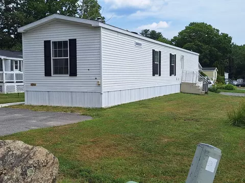 20 Oxbow Dr, Lewiston, ME 04240