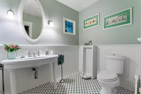 Bath - 24 Ho Hum Hl, Ogunquit, ME 03907 photo 1 of 5