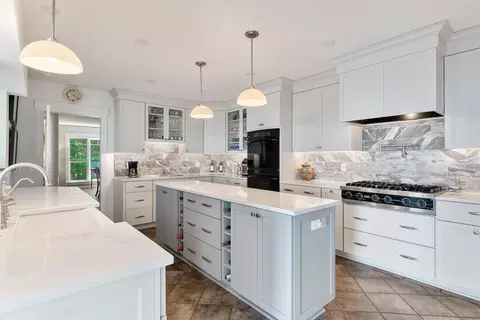 Kitchen - 24 Ho Hum Hl, Ogunquit, ME 03907 photo 1 of 2