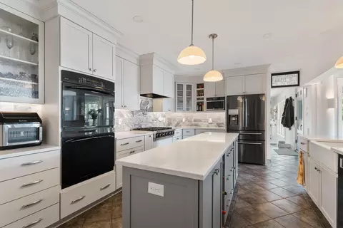 Kitchen - 24 Ho Hum Hl, Ogunquit, ME 03907 photo 2 of 2