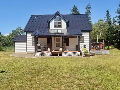 17 Shady Ln, Kingfield, ME 04947