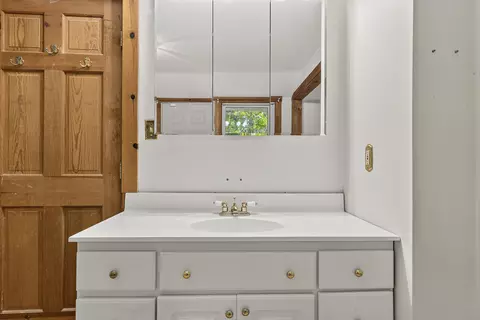 Bath - 3 Leighton Rd, Augusta, ME 04330 photo 2 of 5
