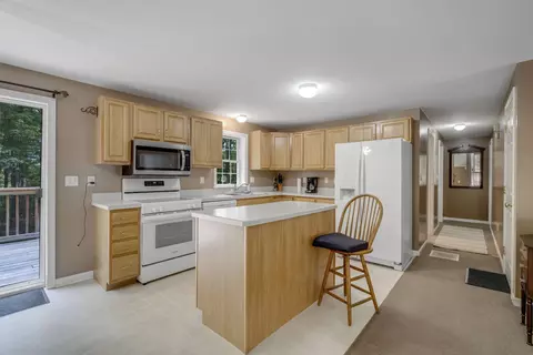Entry Way - 29 Dyer Ln, Casco, ME 04015 photo 2 of 4