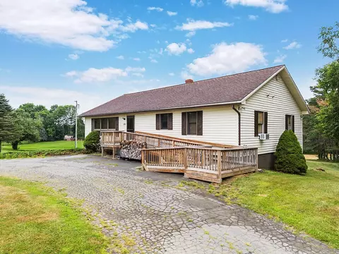 270 Ridge Rd, Fairfield, ME 04937