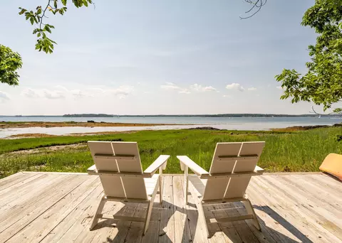 218 W Shore Dr, Portland, ME 04109