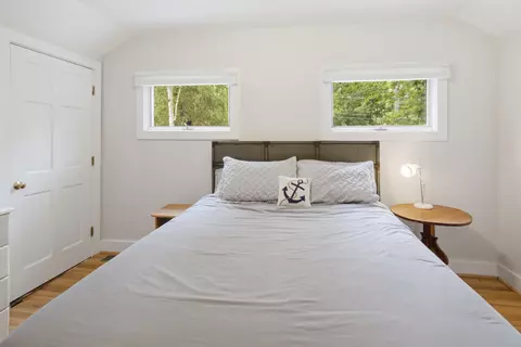 Bedroom - 91 Shore Dr, Freeport, ME 04032 photo 3 of 11