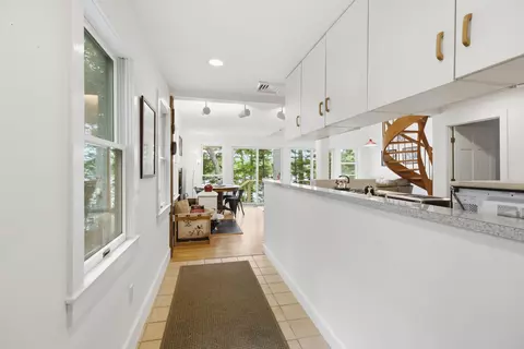 Entry Way - 91 Shore Dr, Freeport, ME 04032 photo 1 of 4