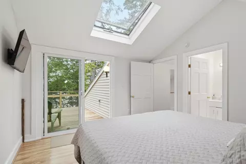 Bedroom - 91 Shore Dr, Freeport, ME 04032 photo 10 of 11