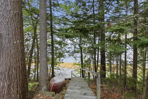 Exterior - 91 Shore Dr, Freeport, ME 04032 photo 11 of 14