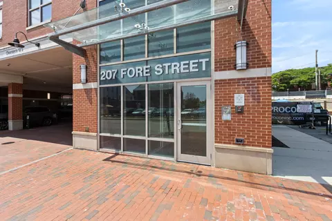 207 Fore St #10, Portland, ME 04101
