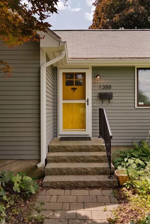 1388 Westbrook St, Portland, ME 04102