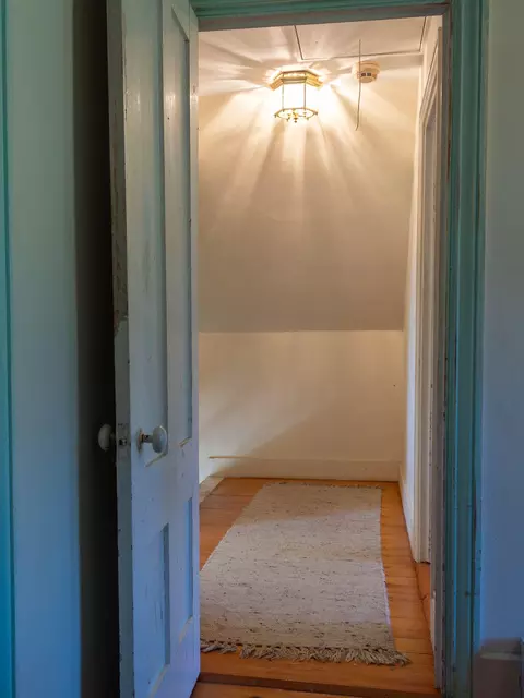 Entry Way - 60 Pequot Rd, Vinalhaven, ME 04863 photo 5 of 5