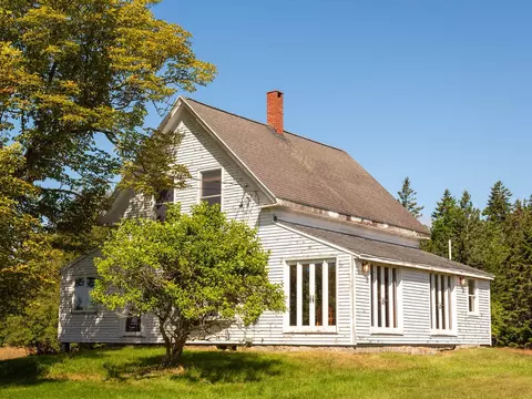 Exterior - 60 Pequot Rd, Vinalhaven, ME 04863 photo 2 of 9