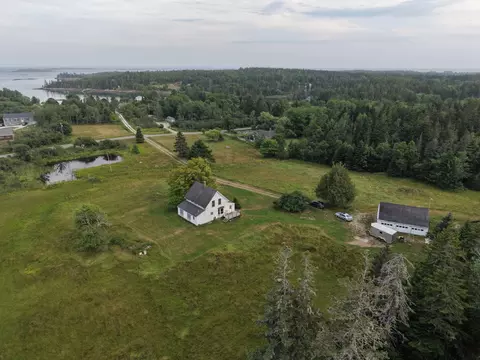 View/Area - 60 Pequot Rd, Vinalhaven, ME 04863 photo 1 of 4