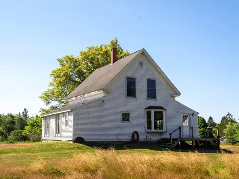 Exterior - 60 Pequot Rd, Vinalhaven, ME 04863 photo 6 of 9