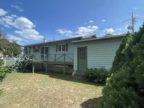 19 Richardson St, Bath, ME 04530 photo 2