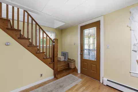 Entry Way - 119 Bond Brook Rd, Augusta, ME 04330 photo 3 of 5