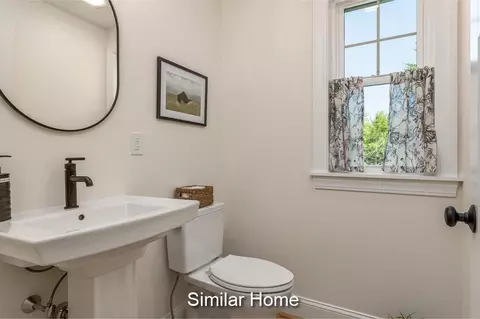 Bath - 15 Cascade Cir #18, Kennebunk, ME 04043 photo 1 of 3