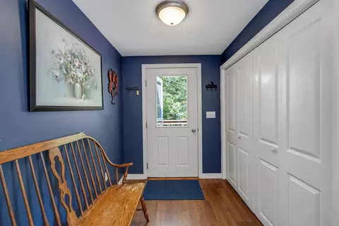 Entry Way - 8 Harbor Vw, Phippsburg, ME 04562 photo 1 of 8