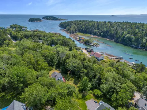 View/Area - 8 Harbor Vw, Phippsburg, ME 04562 photo 3 of 7