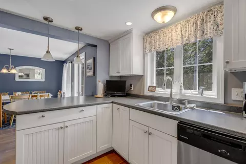 Kitchen - 8 Harbor Vw, Phippsburg, ME 04562 photo 3 of 3