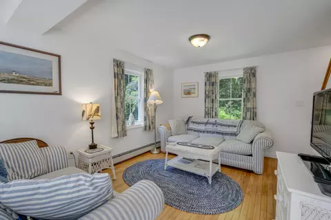 Living - 8 Harbor Vw, Phippsburg, ME 04562 photo 3 of 4