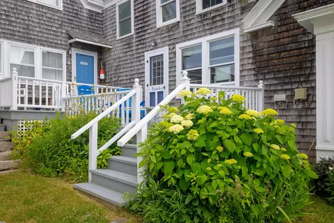 60 Main St #2, Stonington, ME 04681