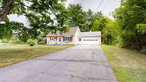 4 Brault St, Lewiston, ME 04240