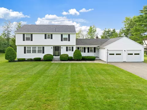 21 Eaton Dr, Waterville, ME 04901