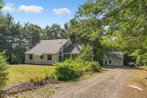 30 Moose Rocks Rd, Kennebunkport, ME 04046