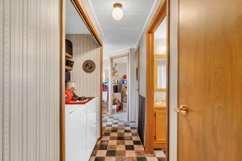 Entry Way - 42 Robin Ln, Windham, ME 04062 photo 2 of 3