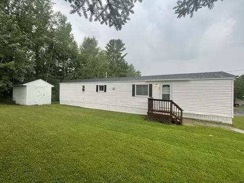 Exterior - 104 Sparrow Dr, Augusta, ME 04330 photo 1 of 5