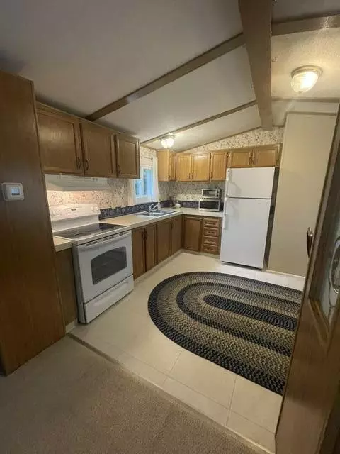 Kitchen - 104 Sparrow Dr, Augusta, ME 04330 photo 1 of 2