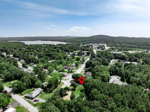 208 Main St, Lincoln, ME 04457
