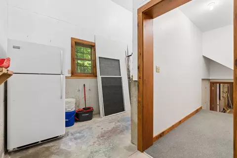 Entry Way - 48 Old Winthrop Rd, Wayne, ME 04284 photo 6 of 7