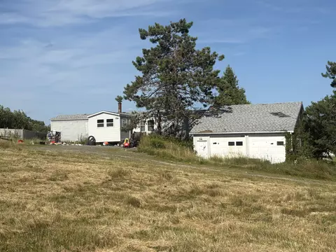 111 Thomas Hill Rd, Lee, ME 04455