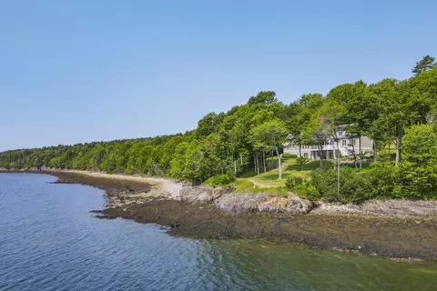 50 Kelley Dr, Stockton Springs, ME 04981