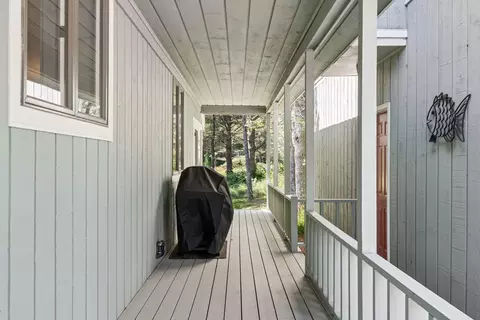 Exterior - 5 Pinefields Ln, Brunswick, ME 04011 photo 13 of 16