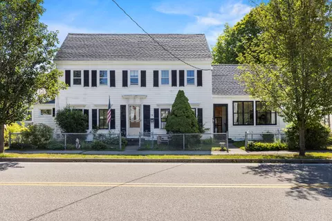 34 Brown St, Kennebunk, ME 04043