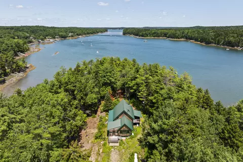 131 Winding Way, Harpswell, ME 04079