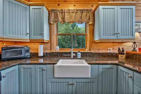 Kitchen - 26 Overlook Dr, Eustis, ME 04936 photo 5 of 7