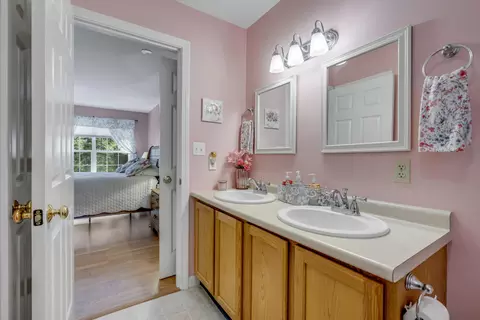 Bath - 53 Annable Rd, Boothbay, ME 04537 photo 2 of 4