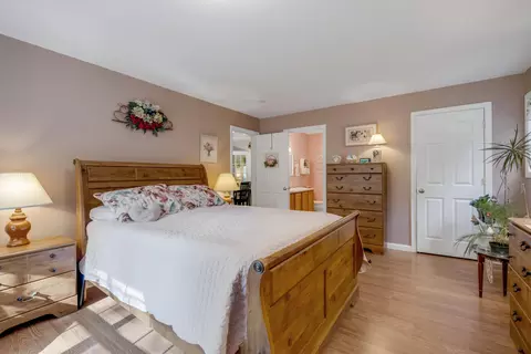 Bedroom - 53 Annable Rd, Boothbay, ME 04537 photo 2 of 6